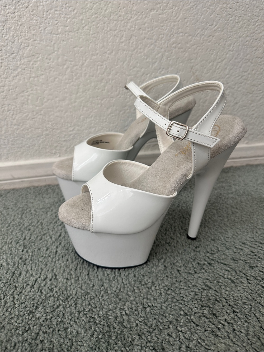 Pleaser Adore 709 White Platform Heels